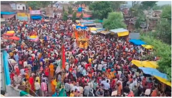 Lakhs of devotees reached Manora fair