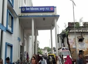 Chhatarpur District Hospital X-ray machine under repair
