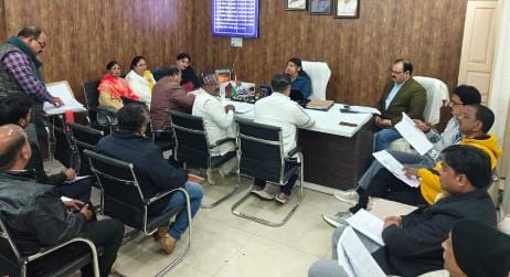 Mayor-in-Council meeting chaired by the Mayor, discussing key development issues and projects