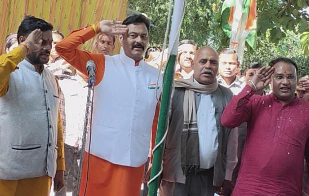 MLA Sanjay Satyendra Pathak hoisting the flag at Vijayraghavgarh Fort on Republic Day