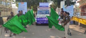 मंडला पुलिस का साइबर जागरूकता रथ साइबर सुरक्षा के प्रति नागरिकों को जागरूक करने के लिए निकला।
