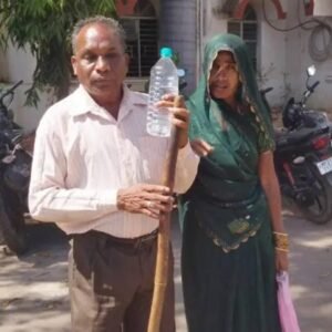 Disabled couple in Katni seeks help as ration and pension benefits are stopped, urging authorities to take immediate action.