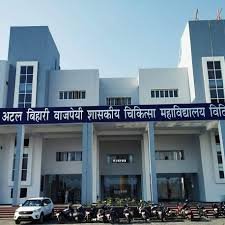 Vidisha Medical College faces controversy as a nurse was caught working for four years using fake documents. Investigation underway!