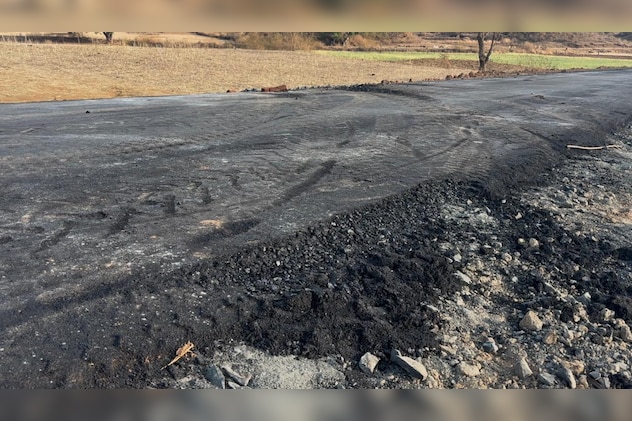 A newly built road in Dindori crumbles within a week, exposing poor construction quality and corruption allegations under Pradhan Mantri Janman Yojana.