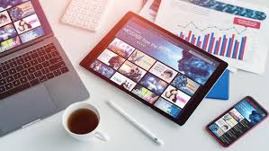 MP Police officers demonstrating new investigation tablets integrated with CCTNS system for digital FIR registration and real-time case updates