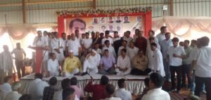 MP Congress chief Jitu Patwari addressing crowd at Aatner rally, exposing BJP's ₹3000 promise scam