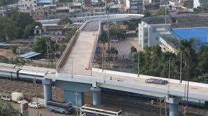Aishbagh ROB faces backlash over faulty design. CM suspends 8 engineers and blacklists agency after public outrage.