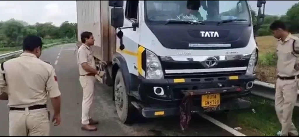 23.6 kg ganja seized from e-commerce container in Bhind – mpsamwad.com exclusive photo