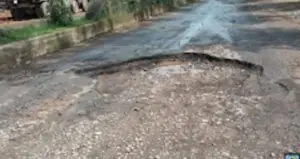 Rain-damaged roads and potholes in Katni causing accidents, negligence by municipal corporation - mpsamwad.com