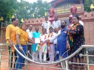 Purnesh Uikey appointed Katni district president of Gada Gondwana Sangh with leaders celebrating
