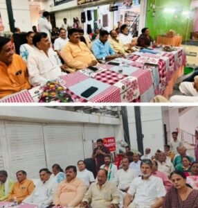 New Katni District Congress President Amit Shukla addressing first party meeting with leaders and workers