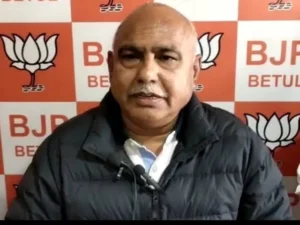 Madhya Pradesh municipal chairpersons corruption protest