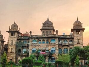Negligence in Gwalior hospital, family alleges ₹500 bribe demand before handing over body of youth