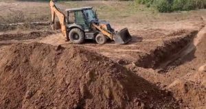 Illegal mining on government land in Narsinghpur, Madhya Pradesh