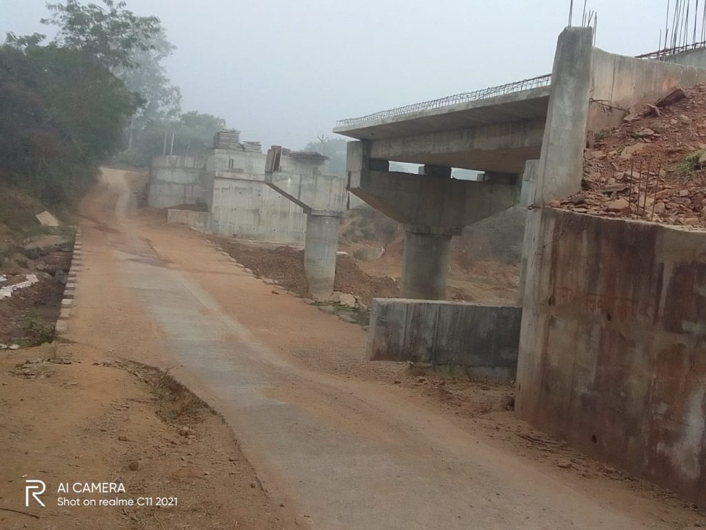 Aloni River unfinished bridge causing rural suffering in Katni