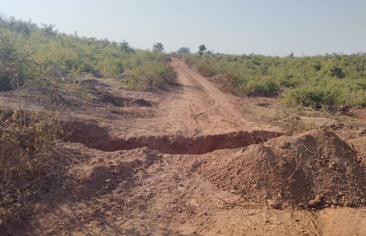 Illegal bauxite mining site in Katni where machines are removed before inspections, raising questions of information leaks