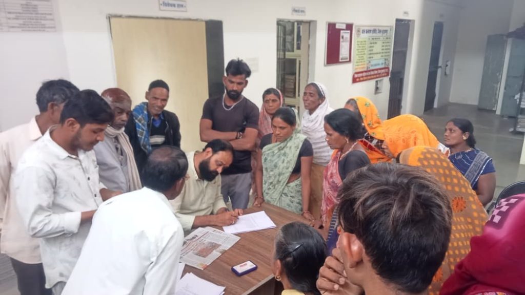 Villagers protest fake objections in SIR process at Nimbolla Burhanpur