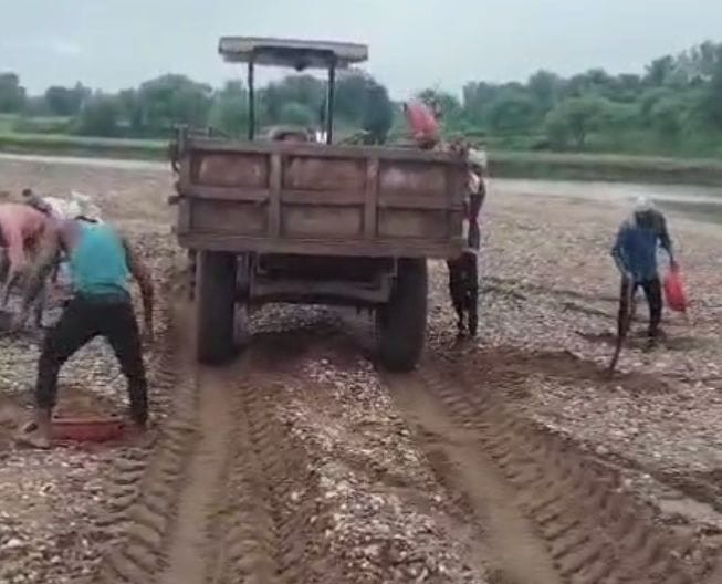 Barhi sand mining and transportation allegations raise questions over night-time monitoring